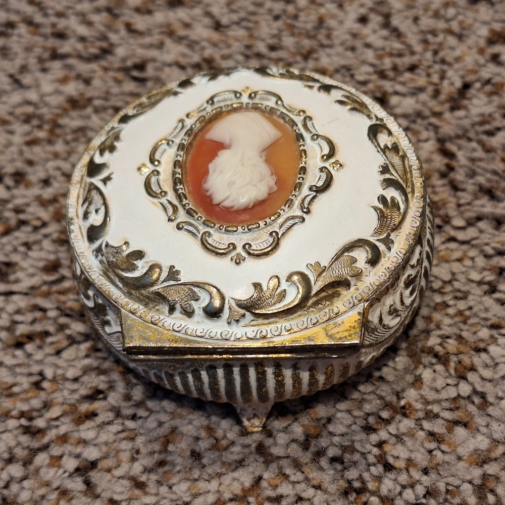 Vintage Cameo Trinket Box